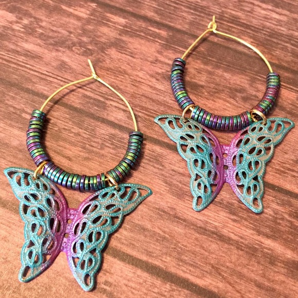 Blue butterfly filigree boho hippie festival handmade beaded hoop earrings - Picture 9 of 10